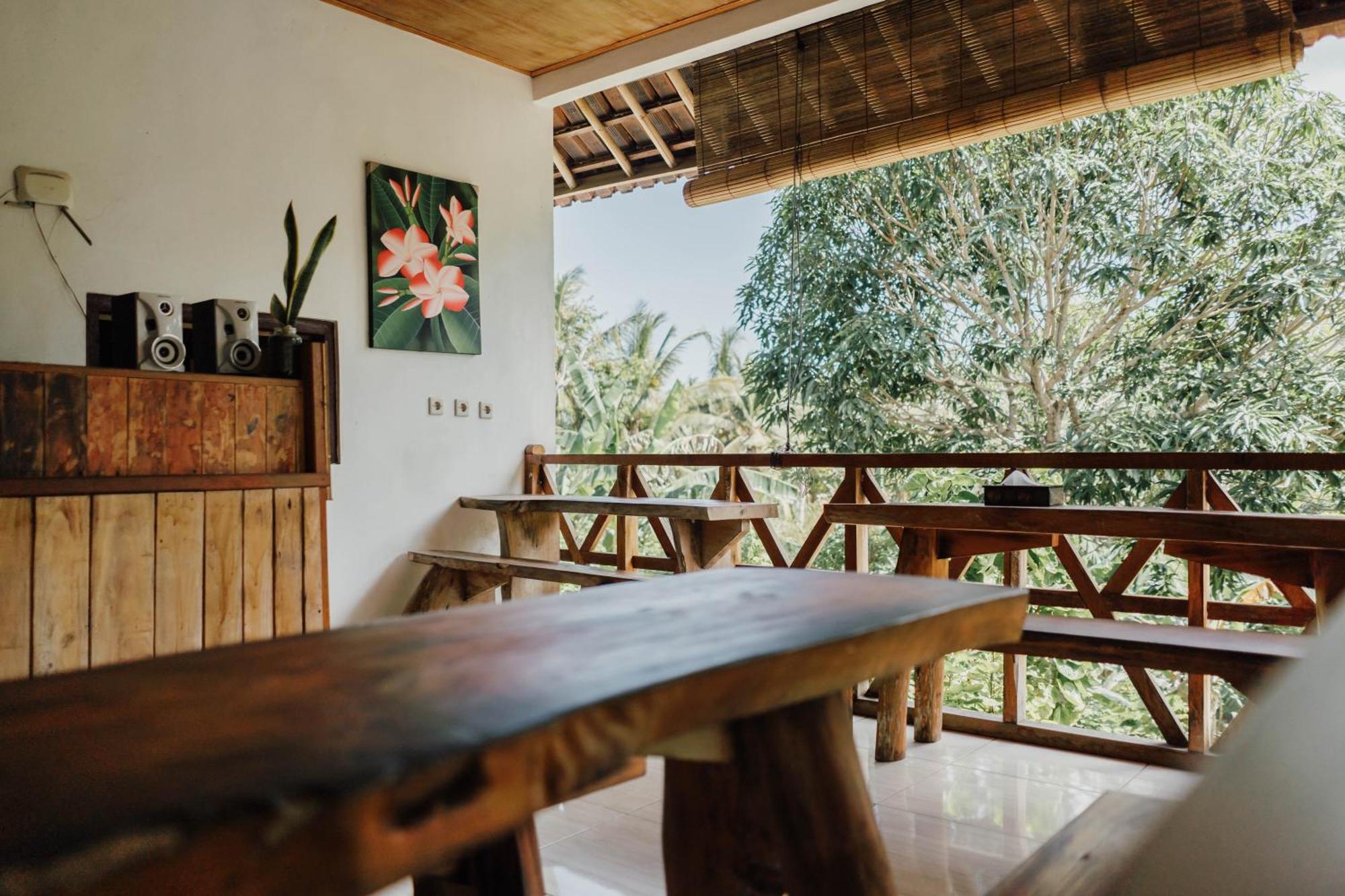 Temeling Jungle Inn Batumadeg Exterior foto